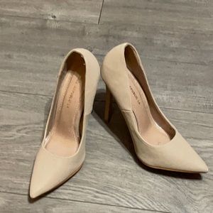 Beige Heels very Cute☺️